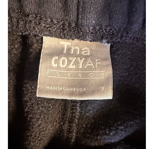 Tna CozyAF Black Fleece Lounge Shorts - Picture 6 of 8